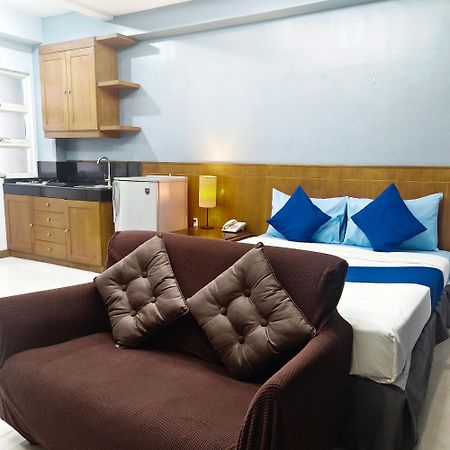 แอลเลย์ 8 Hotel Makati City ภายนอก รูปภาพ