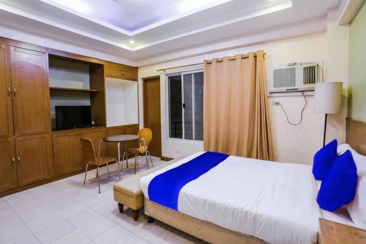 แอลเลย์ 8 Hotel Makati City ภายนอก รูปภาพ