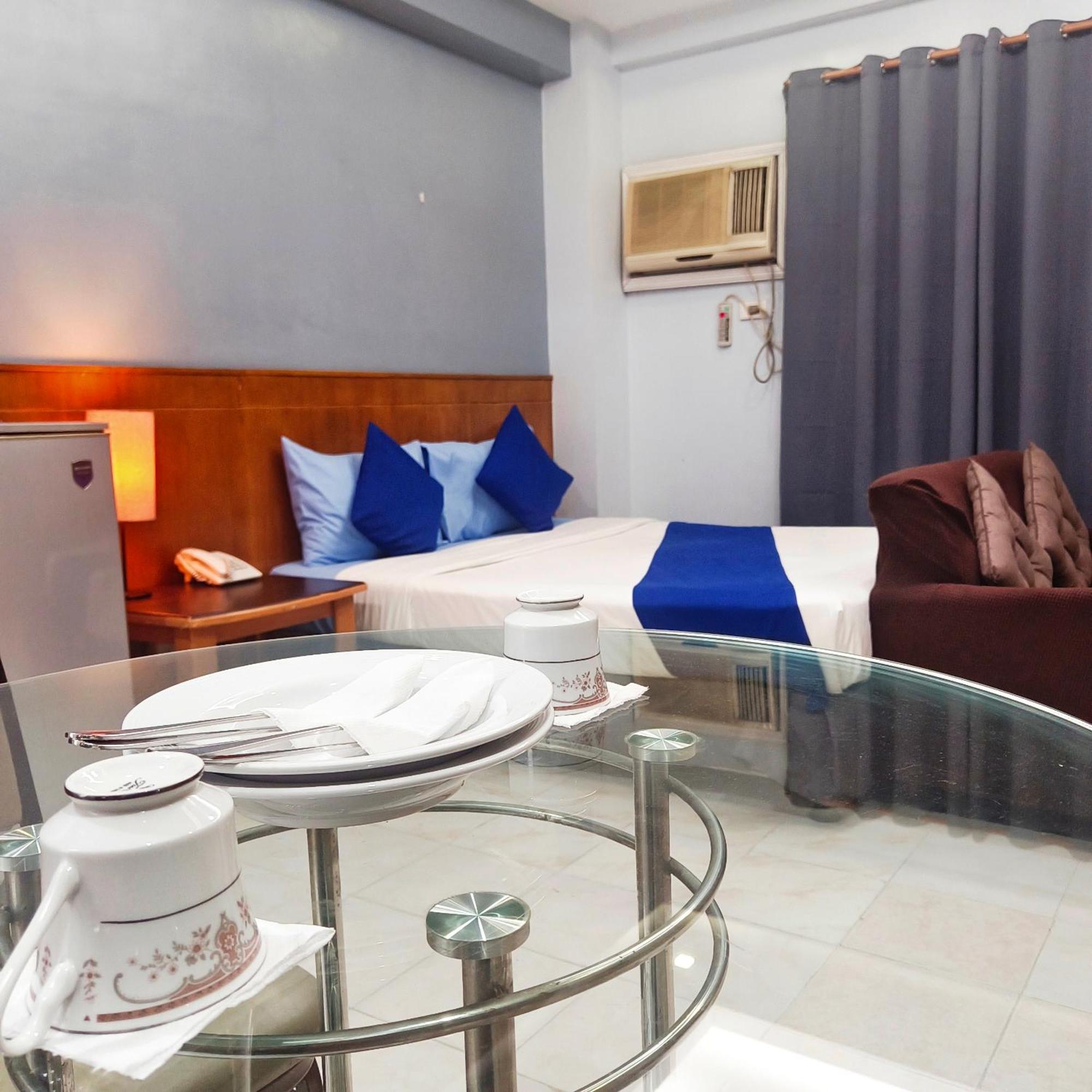 แอลเลย์ 8 Hotel Makati City ภายนอก รูปภาพ