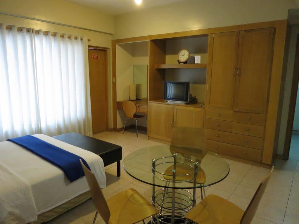 แอลเลย์ 8 Hotel Makati City ภายนอก รูปภาพ